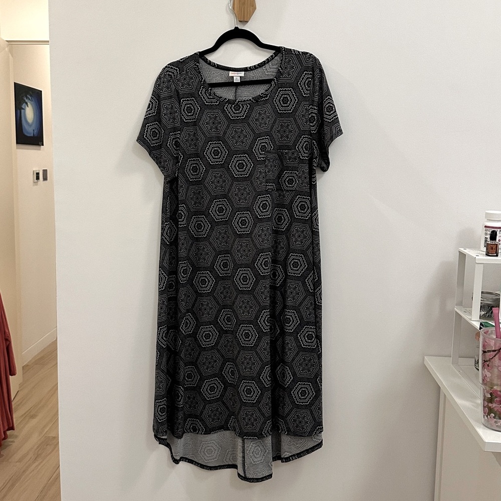 Black & White LulaRoe Carly dress